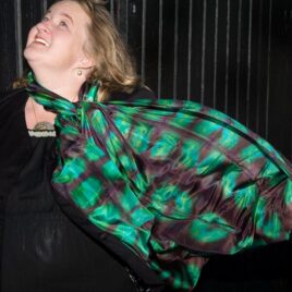 Shibori tørklæde lavet af Thea Dam Søby